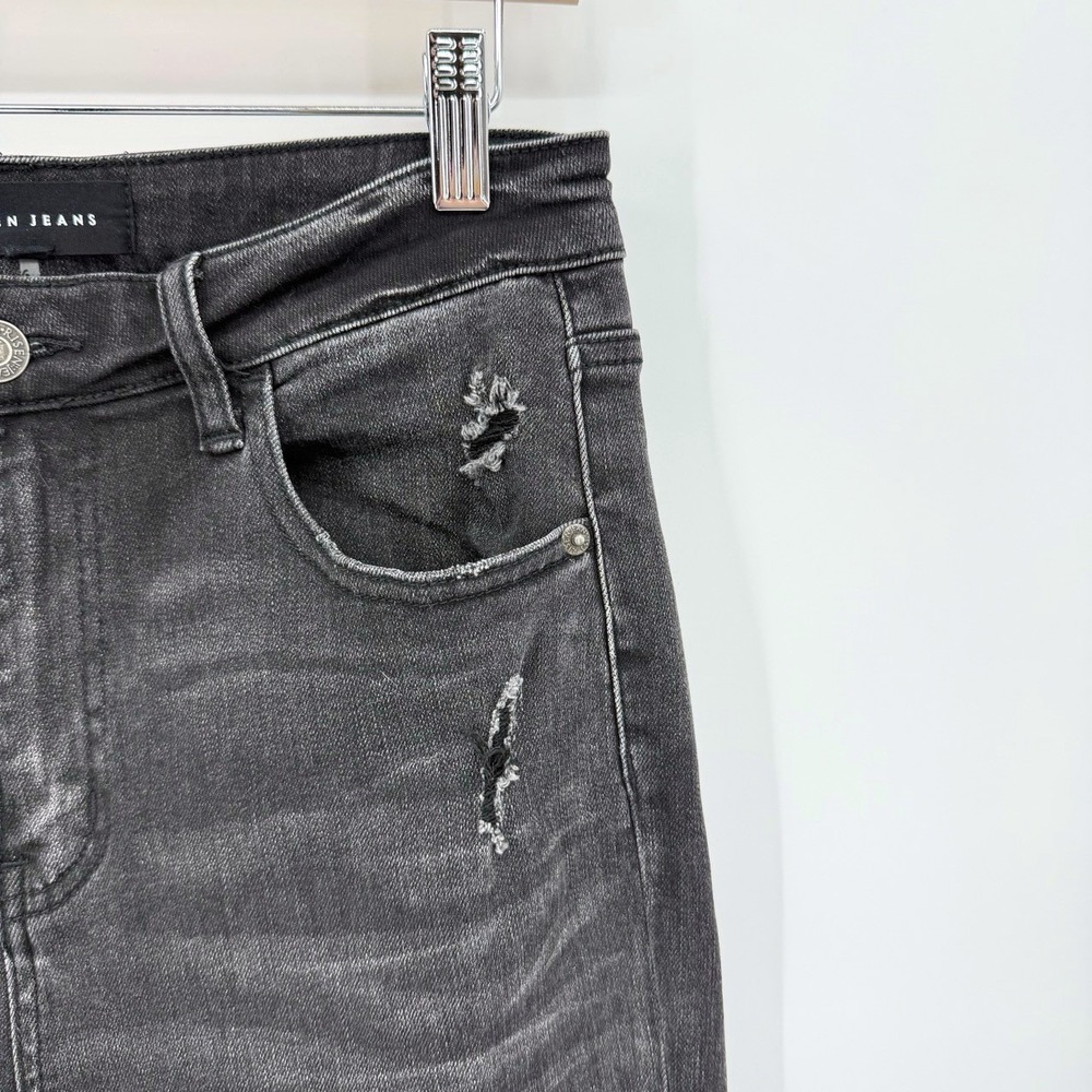 Risen Jeans Womens Size 9/29 Straight Leg Distressed Frayed Hem Black Denim Pant - Picture 4 of 6